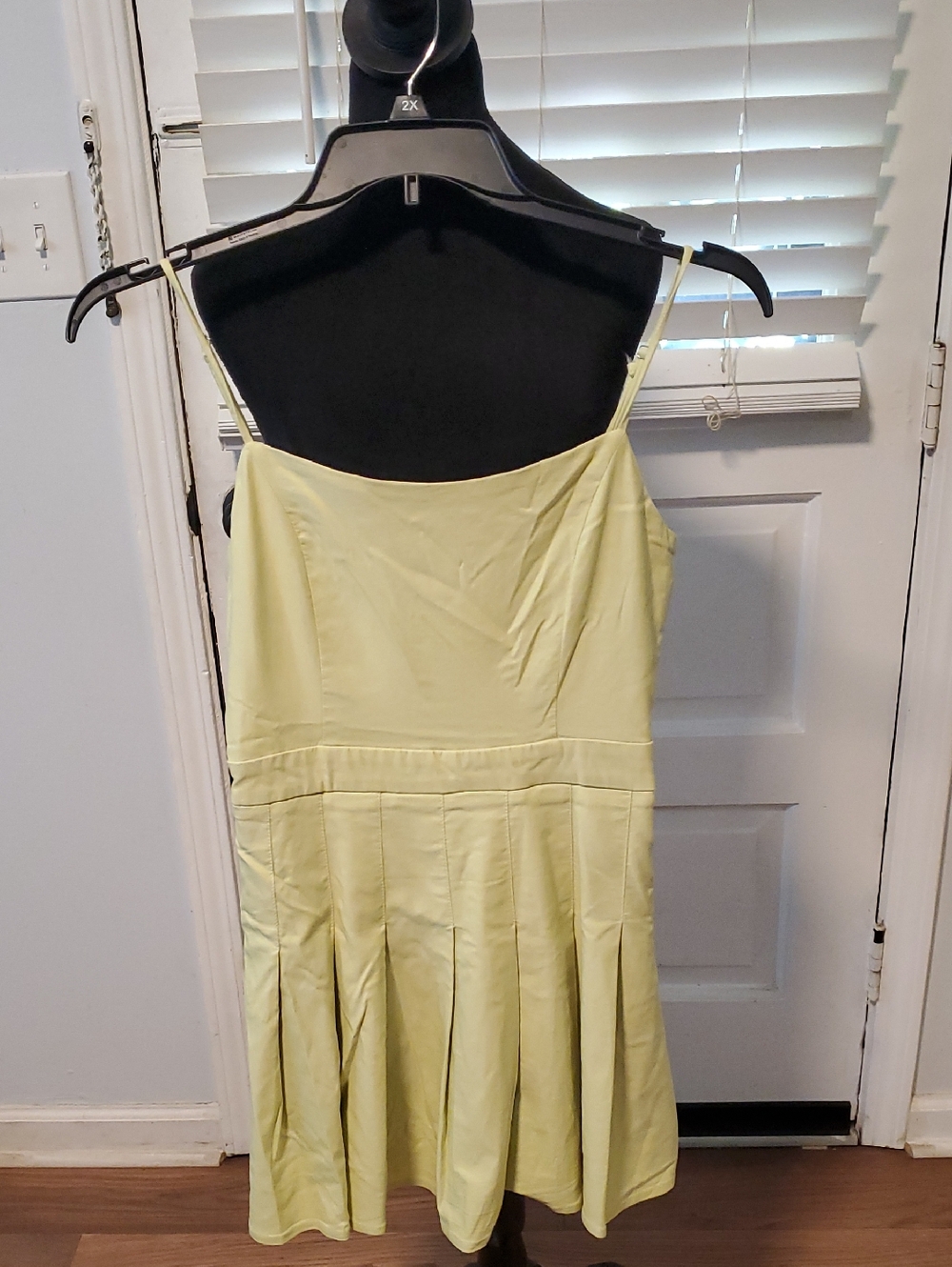 Yellow Spaghetti-Strap Pleated Women's Dress